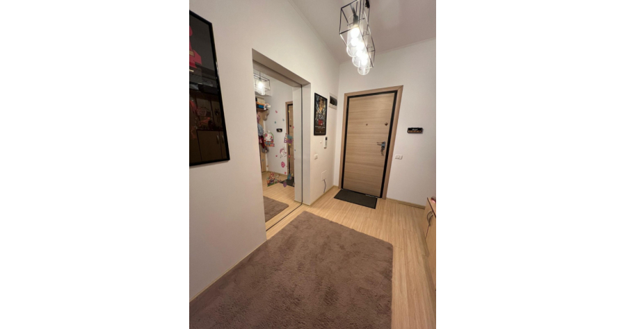 Apartament spatios 3 camere