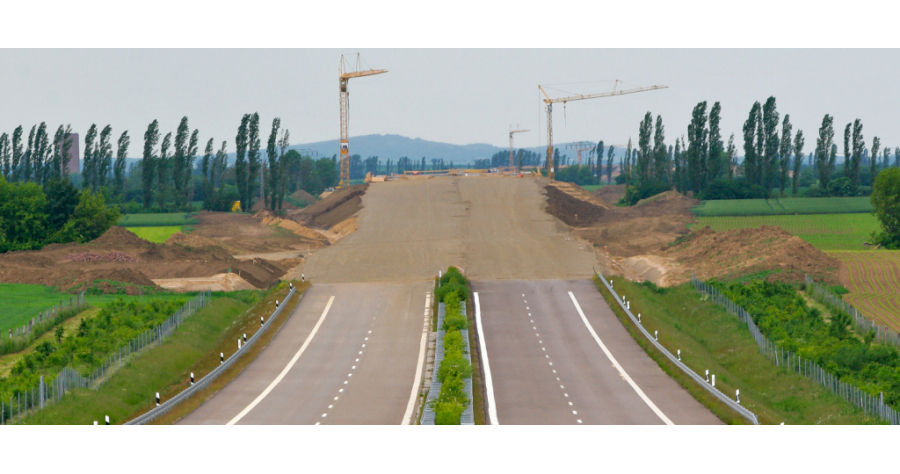 Lucrările pe Autostrada Unirii A8 au fost oprite pe termen nelimitat!