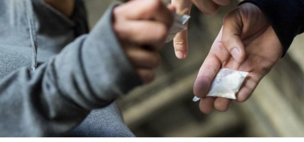 Profesorii, antrenați să recunoască semnele consumului de droguri