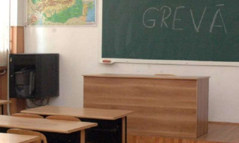 Greva profesorilor continuă