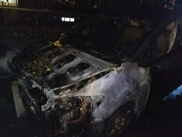  Explozie lângă Primăria Vaslui. O maşină a sărit în aer!