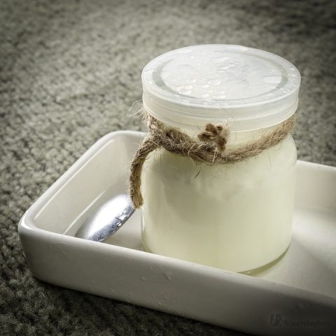 Lactoferina, descoperirea anului 2020, ne scapă de COVID. Unde o găsim