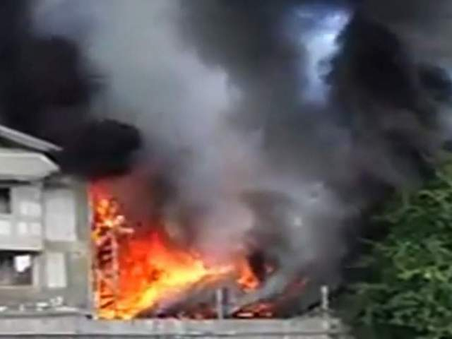 Casă distrusă de foc, la Bacău