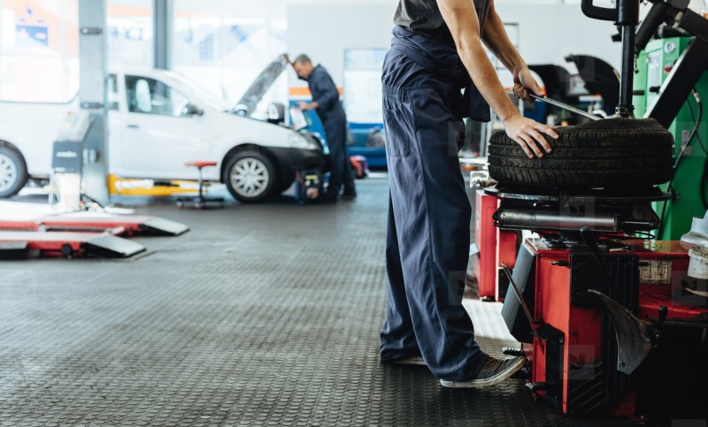 Amendă de aproape 10.000 de euro pentru un service auto 