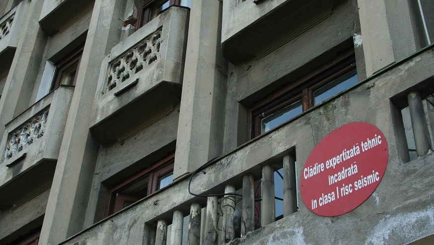 În așteptarea „marelui seism”. Asociațiile de proprietari, obligate să monitorizeze starea tehnică a clădirilor aflate în administrare