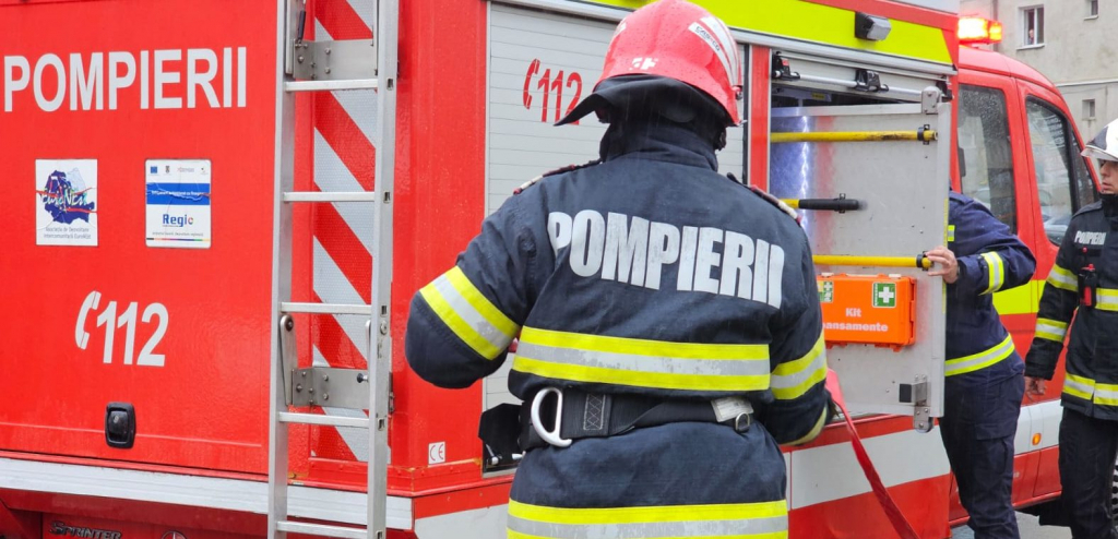 Incendiu în hala de lactate din Piața Alexandru