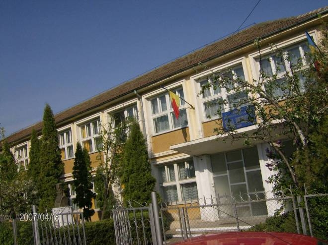 Scandalul segregării de la Şcoala „Ion Neculce”, dezamorsat de Avocatul Poporului