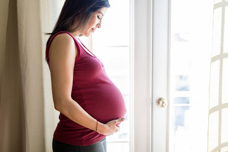  Carieră sau maternitate? Ce riscă femeile de peste 35 de ani?