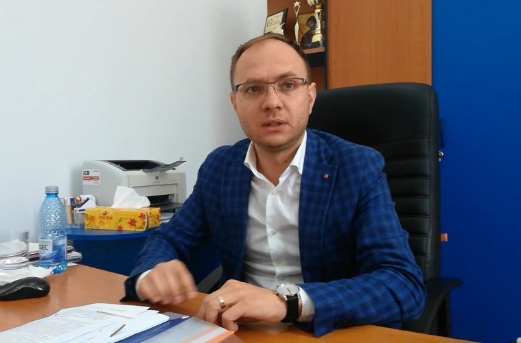 Primarul Botoșaniului vrea să reducă valoarea Premiului „Mihai Eminescu”. „40.000 de lei este cam mult”