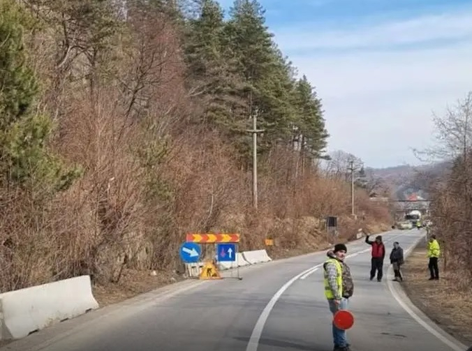  Drumul care leagă orașele Târgu Ocna și Slănic Moldova intră în reparații