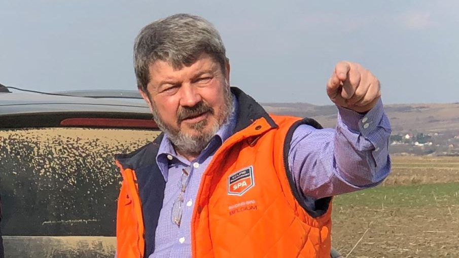 Băcăuanul Dorinel Umbrărescu va construi tuneluri pentru urși
