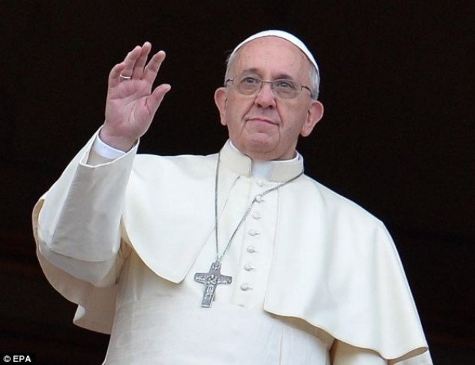 CONTROVERSĂ în Italia - Papa Francisc a modificat textul rugăciunii 'Tatăl Nostru'