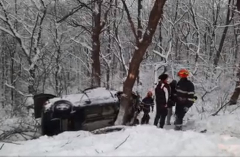 Accident grav la Botoșani. Cinci persoane au fost rănite