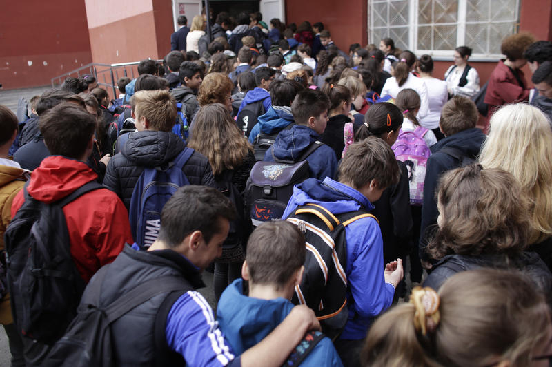 Din nou la școală. S-a terminat vacanța elevilor