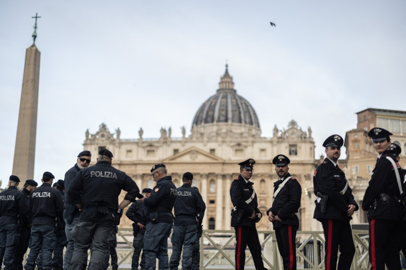 Ultima zi de reculegere la Vatican. Sâmbătă au loc funeraliile papei Francisc, în prezența liderilor lumii