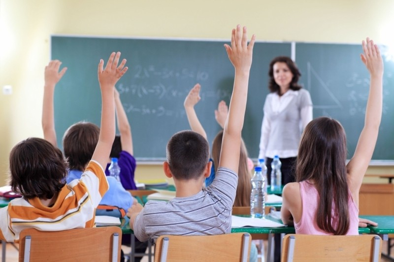 Video. Daniel David dă afară profesorii suplinitori. Aceste cadre didactice nu mai au loc printre reformele de criză