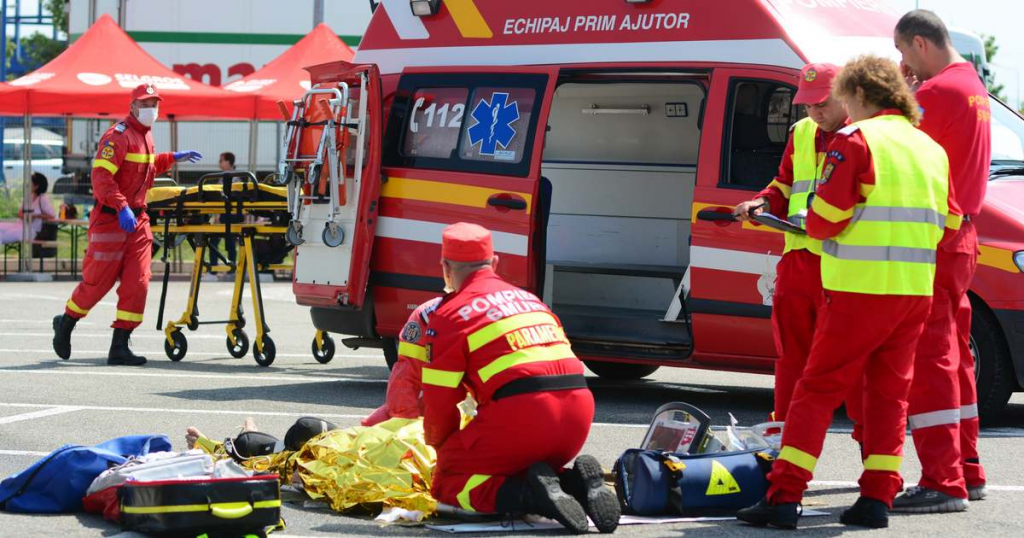 Demonstrație de acordare a primului ajutor la Botoșani, de Ziua Internațională a Medicinei de Urgență