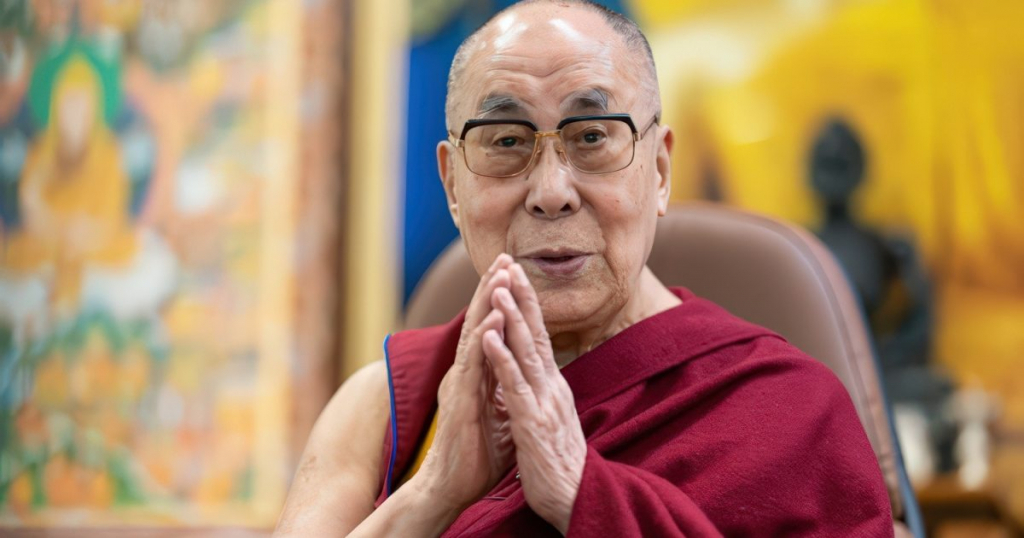 Dalai Lama își anunță succesorul. Tibetul sfidează Beijingul, China amenință cu controlul total