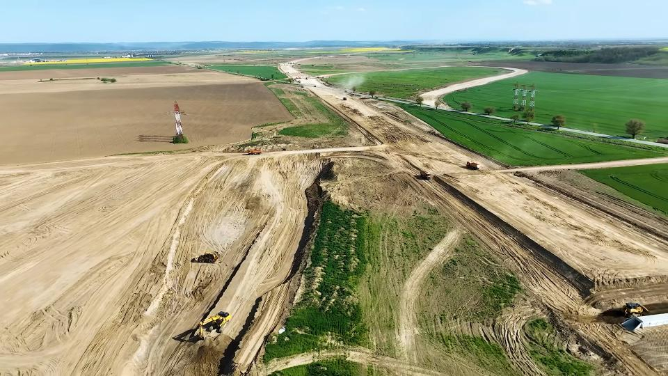 Autostrada Unirii, la Iași: Când asfaltul costă cât aurul, iar explicațiile lipsesc