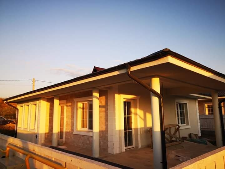 !! ULTIMA CASĂ disponibilă cu mutare imediată!!