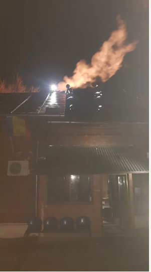 Arde Gara din Bălteni!