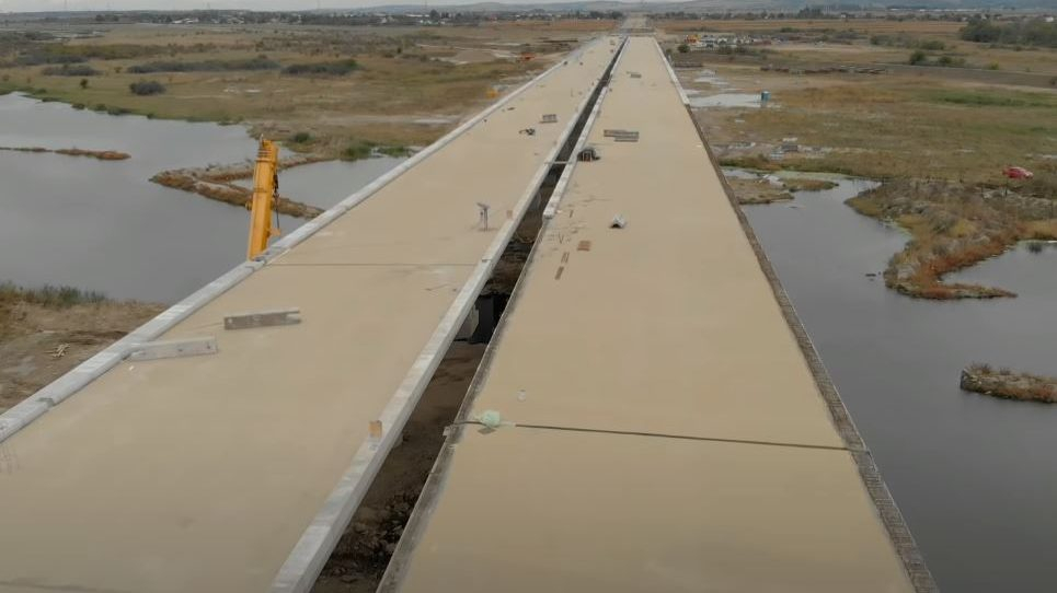Cum arată podul de peste Bistrița, parte din Autostrada A7. Video