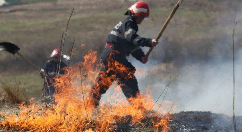 Pericol de incendii la granița României. A fost emis Cod portocaliu