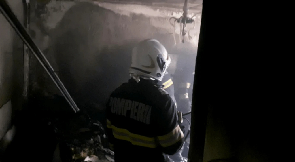 Bătrân declarat pericol public, arestat pentru ruperea de sigilii și distrugere prin incendiere