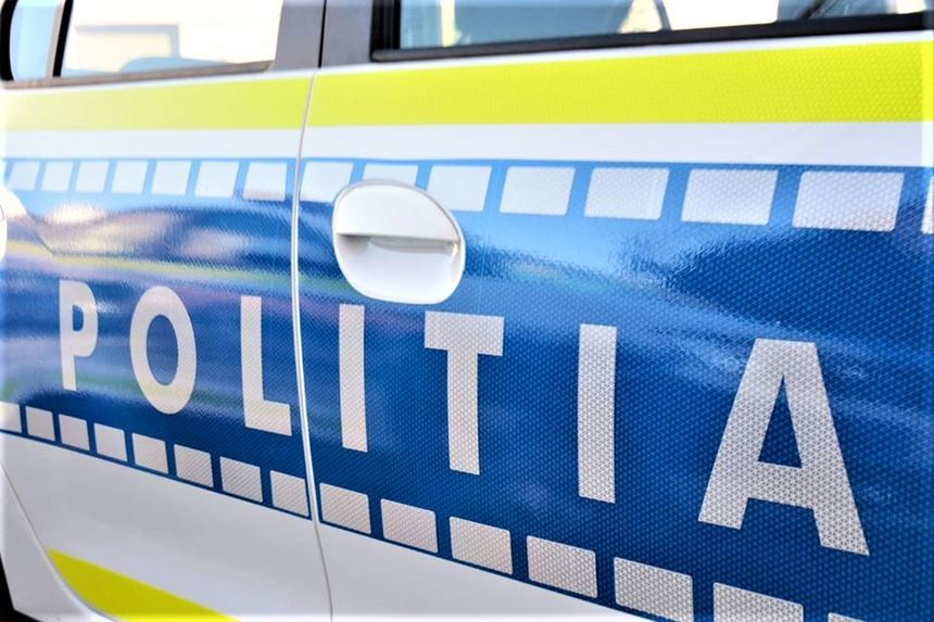 Stâlpii şi gardurile care împrejmuiau două sonde de petrol au fost furaţi