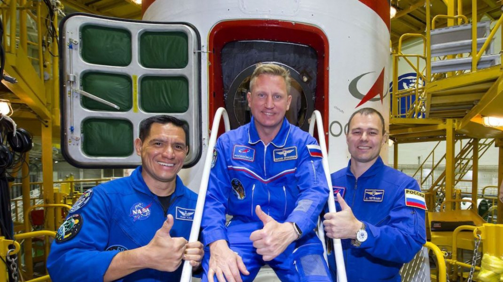 Rusia va lansa o misiune de salvare a stației spațiale pentru a aduce trei astronauți acasă
