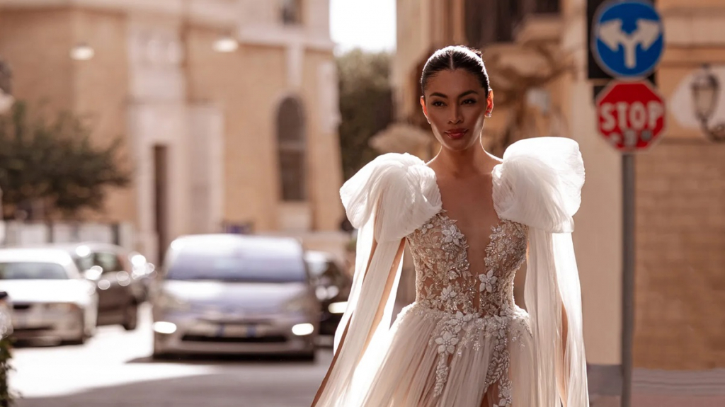 Celebrul brand de rochii de mireasa Carfelli își prezintă colecția VIVE ALLURE 2025 la Iris Bridal Salon! Trunk Show între 28 mai și 9 iunie