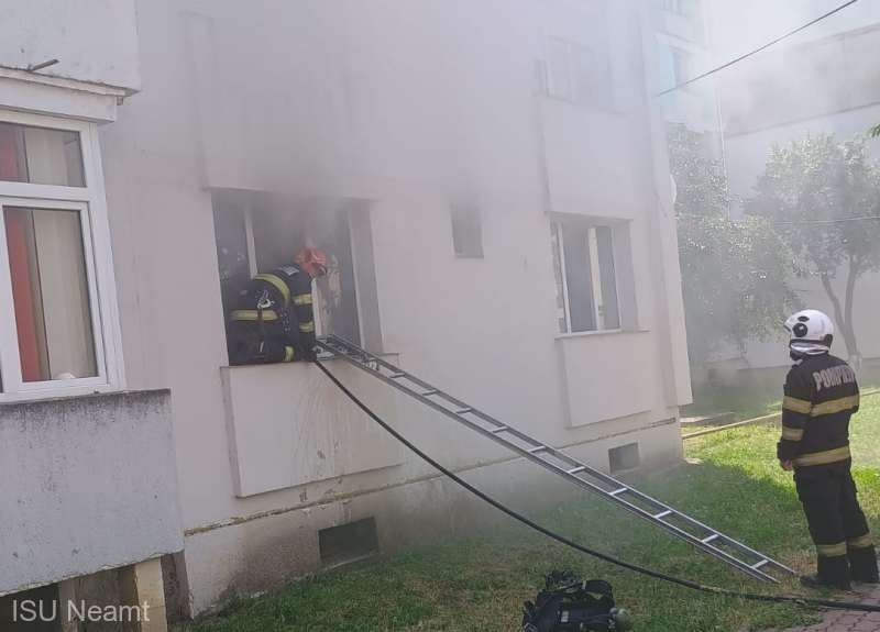 Copil la un pas de moarte, din cauza intoxicării cu fum