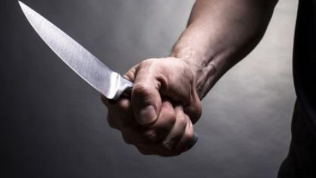 Un deţinut a obţinut în instanţă daune de 10.000 lei de la poliţistul care l-a bătut