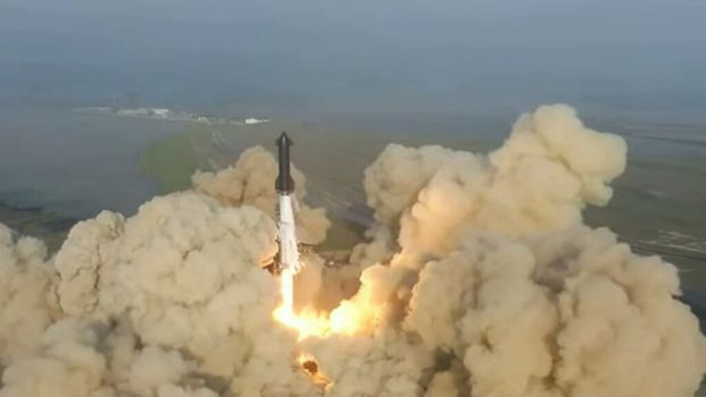 Racheta Starship a explodat după 4 minute de la lansare