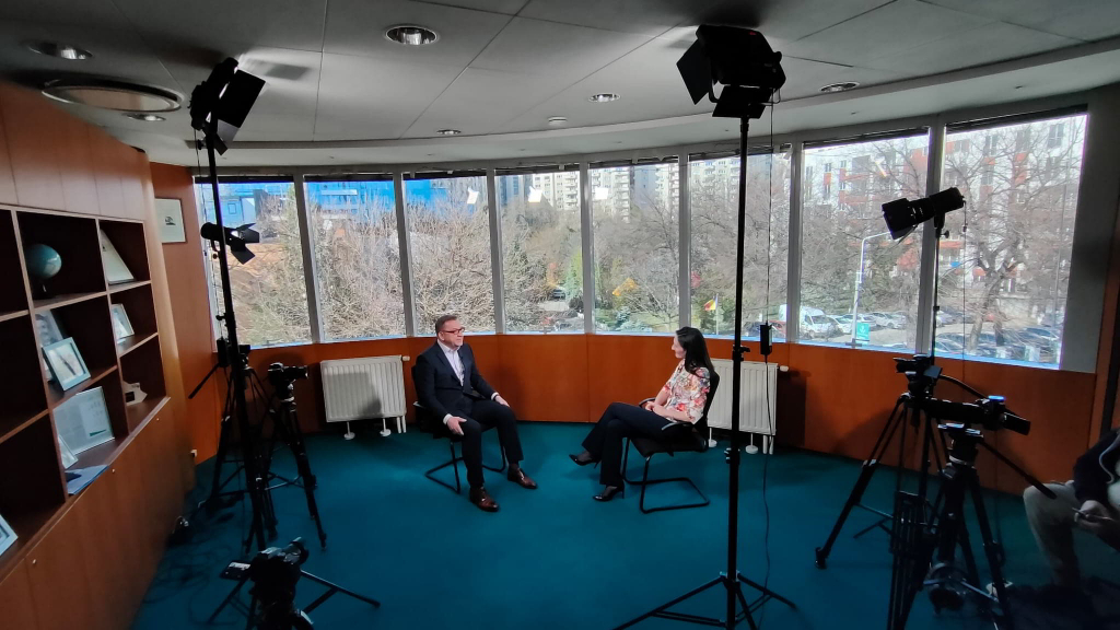 Un client educat este căutat de toate băncile. Pentru că înțelege produsele și serviciile bancare, le folosește și le recomandă și altora – Doru Bulată, Exim Banca Românească