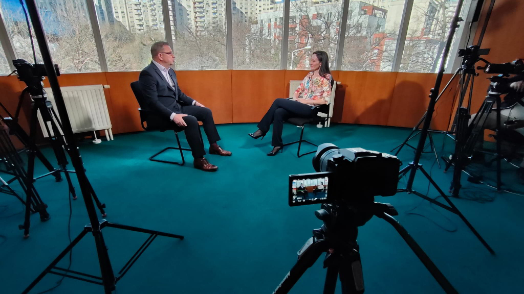 Un client educat este căutat de toate băncile. Pentru că înțelege produsele și serviciile bancare, le folosește și le recomandă și altora – Doru Bulată, Exim Banca Românească