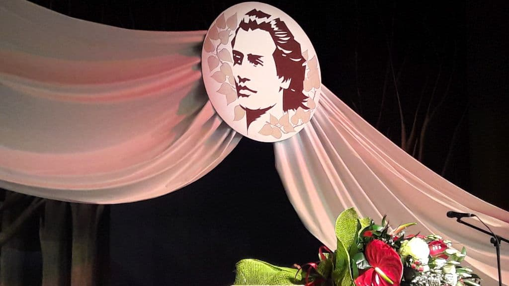 Nouă poeţi sunt nominalizaţi la Premiul Naţional de Poezie ‘Mihai Eminescu’- Opera Omnia