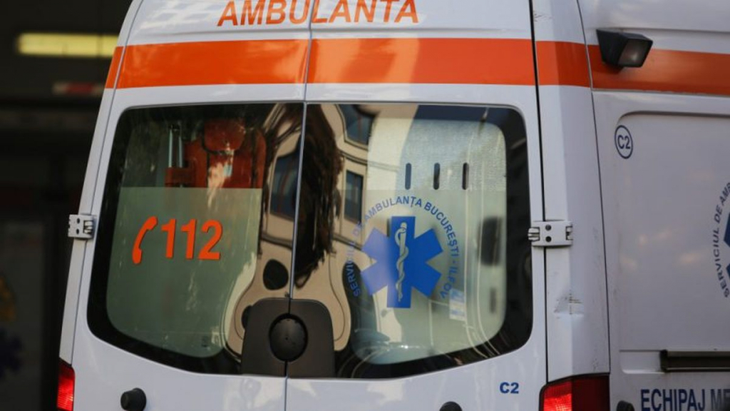 Un elev din Bacău s-a aruncat de pe acoperișul Liceului Catolic
