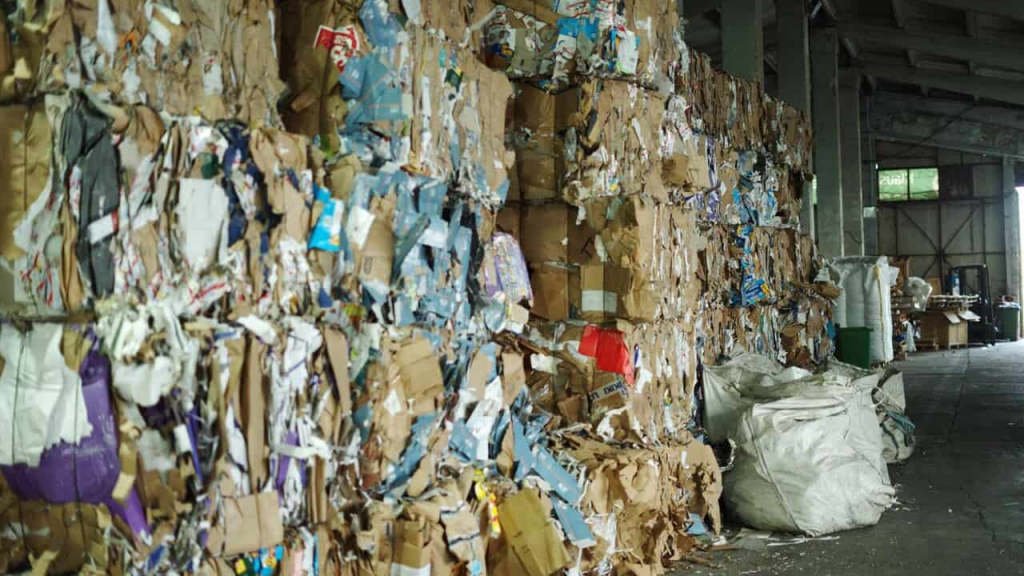 Colectarea separată a deșeurilor textile devine obligatorie