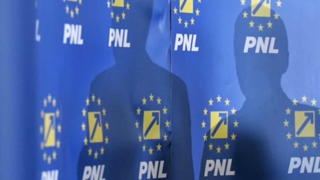 Se pregătește o mare trădare pe axa PNL-PSD IASI:Primarul   suspectat că trădează și revine 'la matcă'