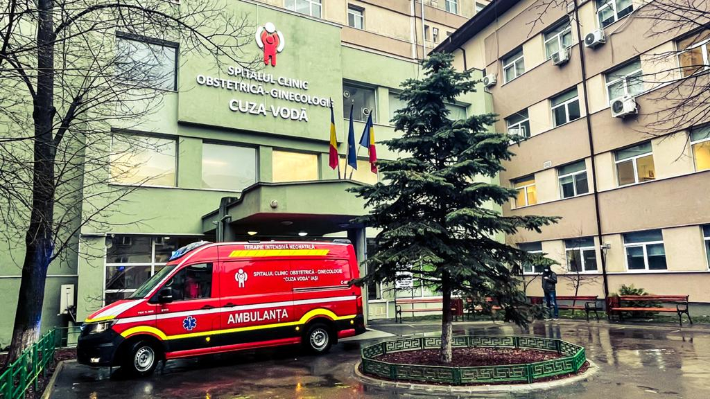 Angajații unui spital ieșean, trimiși să ia lecții de comunicare şi leadership