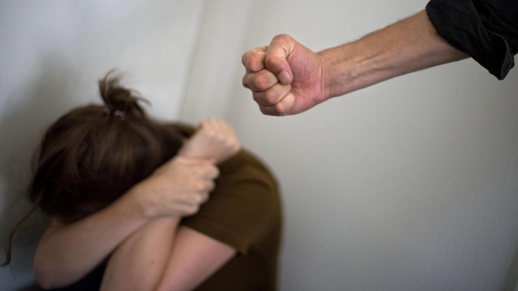 Violența domestică scapă de sub control