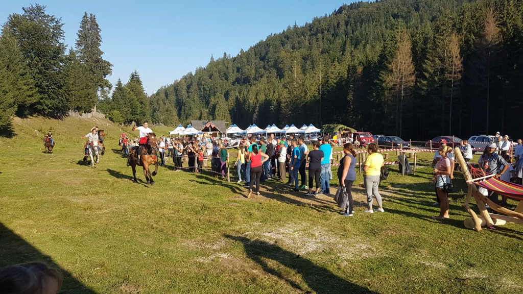 Gospodarii dintr-un sat nemțean îl celebrează, an de an, pe haiducul Vasile cel Mare
