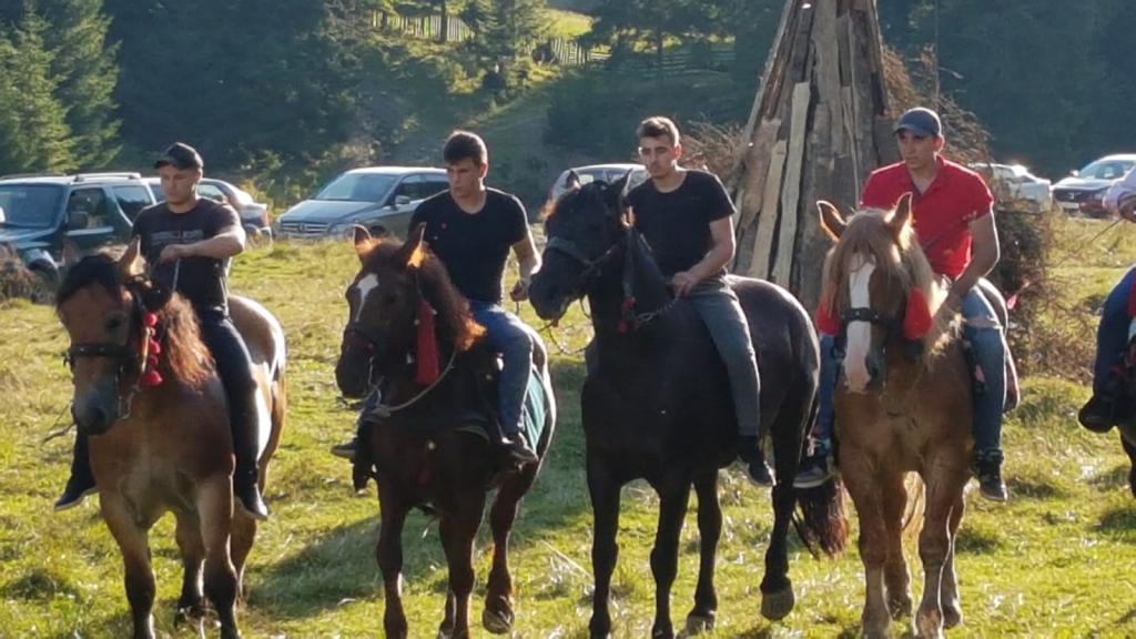 Gospodarii dintr-un sat nemțean îl celebrează, an de an, pe haiducul Vasile cel Mare