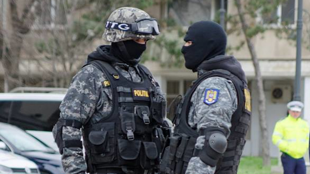 Percheziții la angajați ai filialelor RAR din Bistriţa-Năsăud, Botoşani, Neamţ, Bacău şi Suceava 