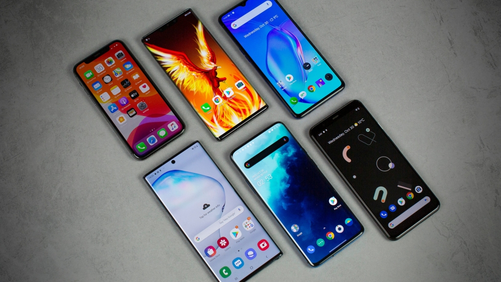 De ce au ecranele telefoanelor „notch” sau „punch hole” și de ce nu vor mai avea