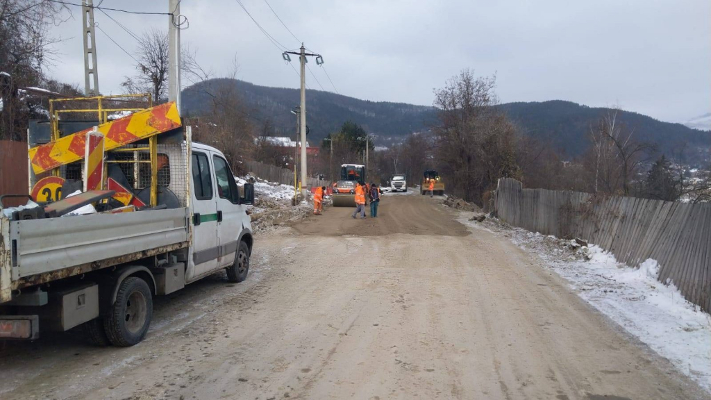 Se închide circulația pe DN 12B, Tg. Ocna – Slănic Moldova