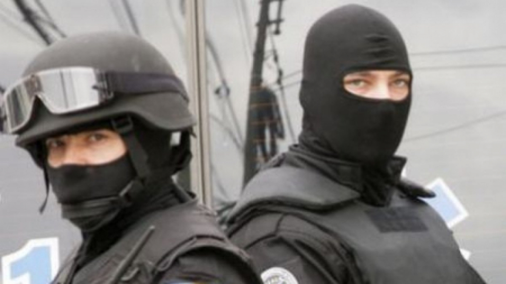 Percheziții la Târgu Neamț într-un dosar de înșelăciune. Prejudiciul este de 220.200 lei