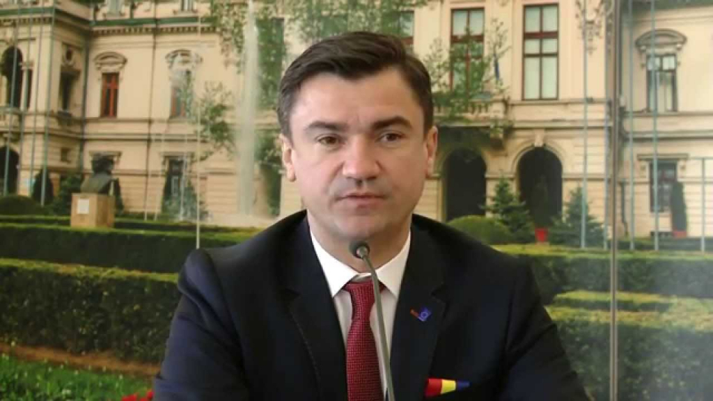  Mihai Chirica - Cere directorilor de școli din Iași să facă economii la consumul de agent termic și anunță controale. Sălile de sport nu vor mai folosite în afara activităților școlare