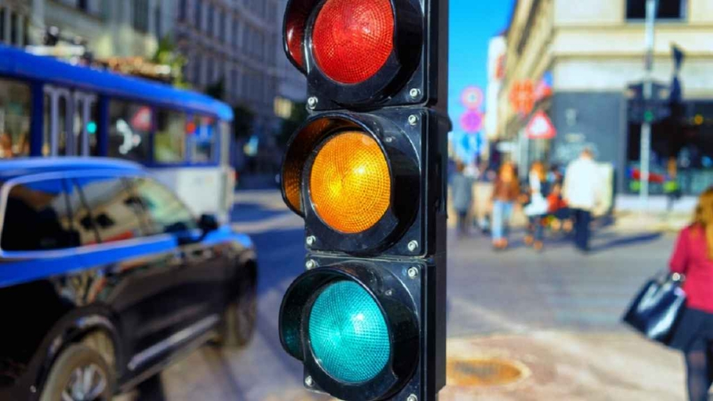 Baze sportive, module de prim ajutor şi semafoare 
